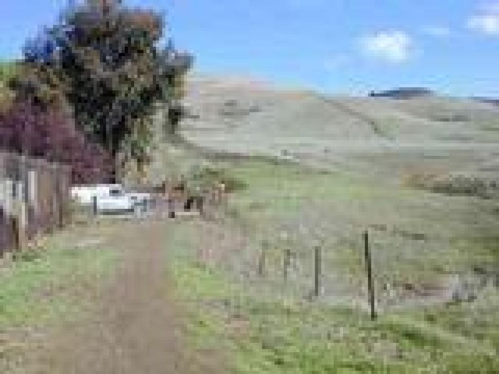 Approaching the gated entrance to Lime Ridge