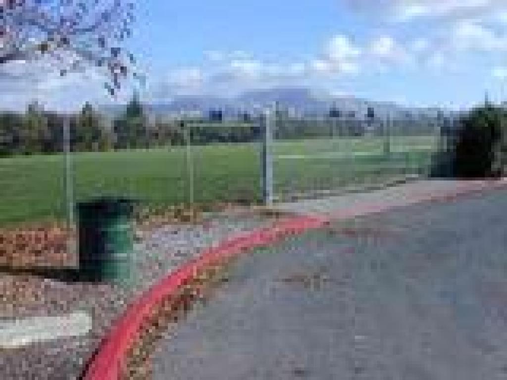 View to Mount Diablo from the trailhead