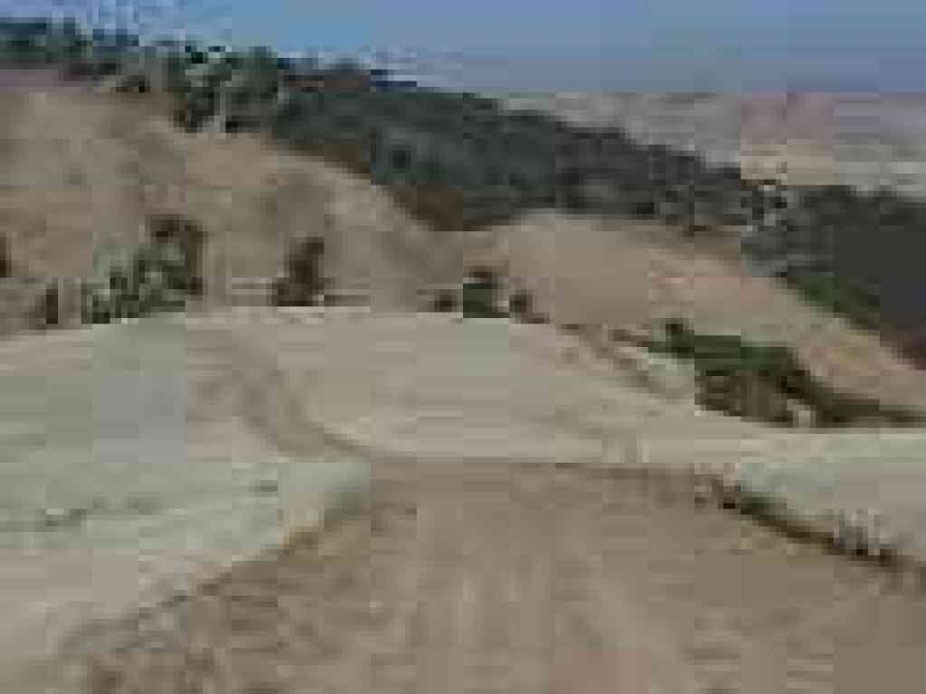 Trail makes a wide turn