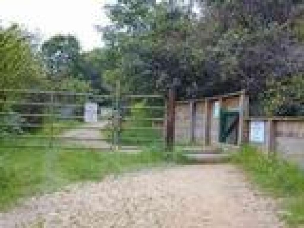 Gate