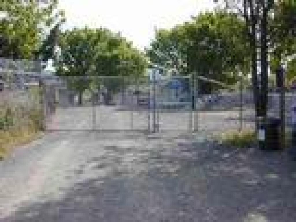 Gate