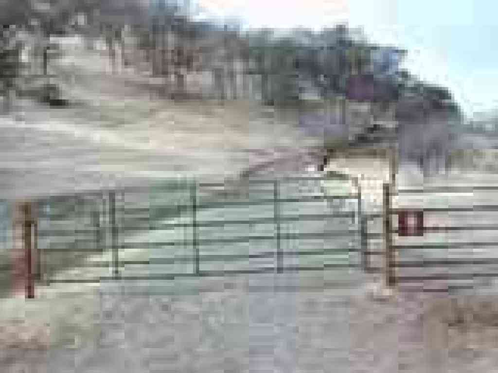 Gate