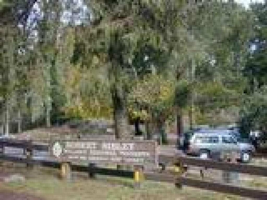 Preserve entrance