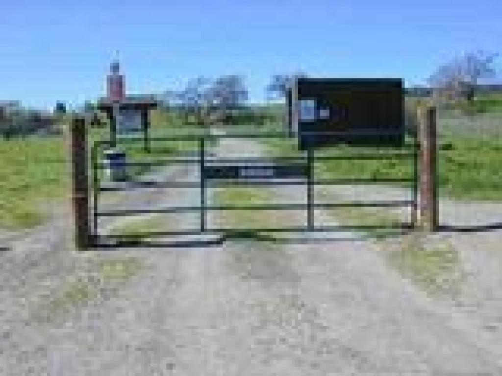 Gate