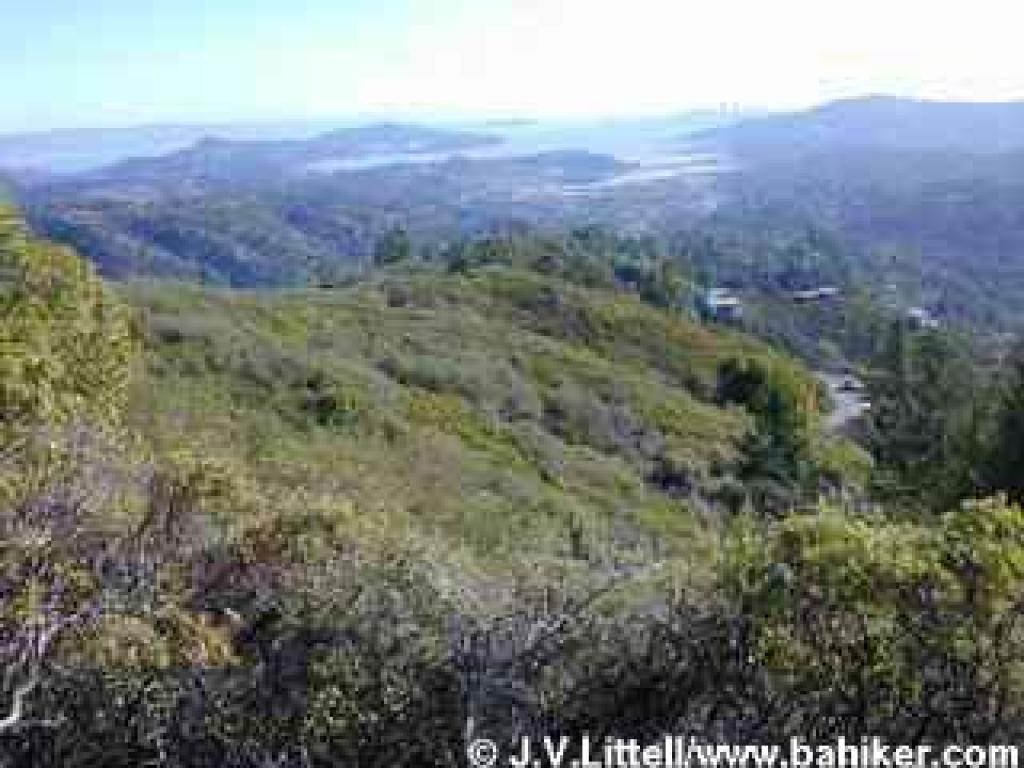 One of the spectaculr views from Hoo-Koo-E-Koo Trail