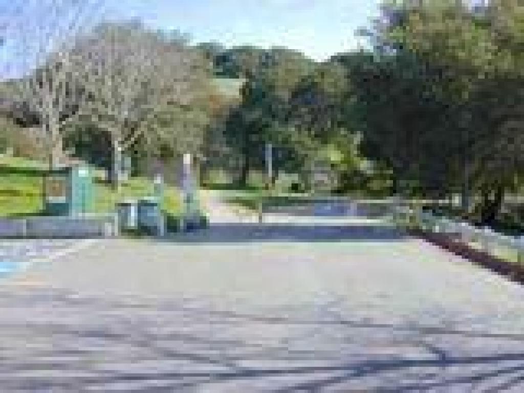 Gate