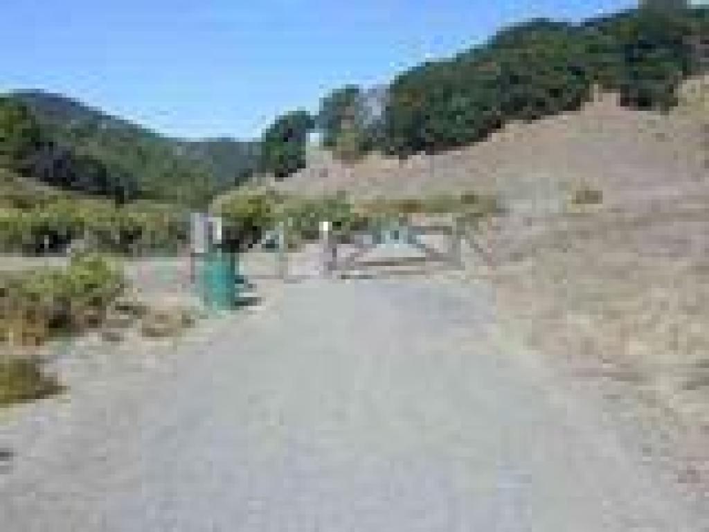 Open space gate