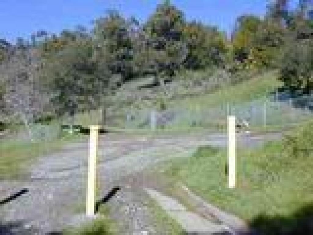 Gate