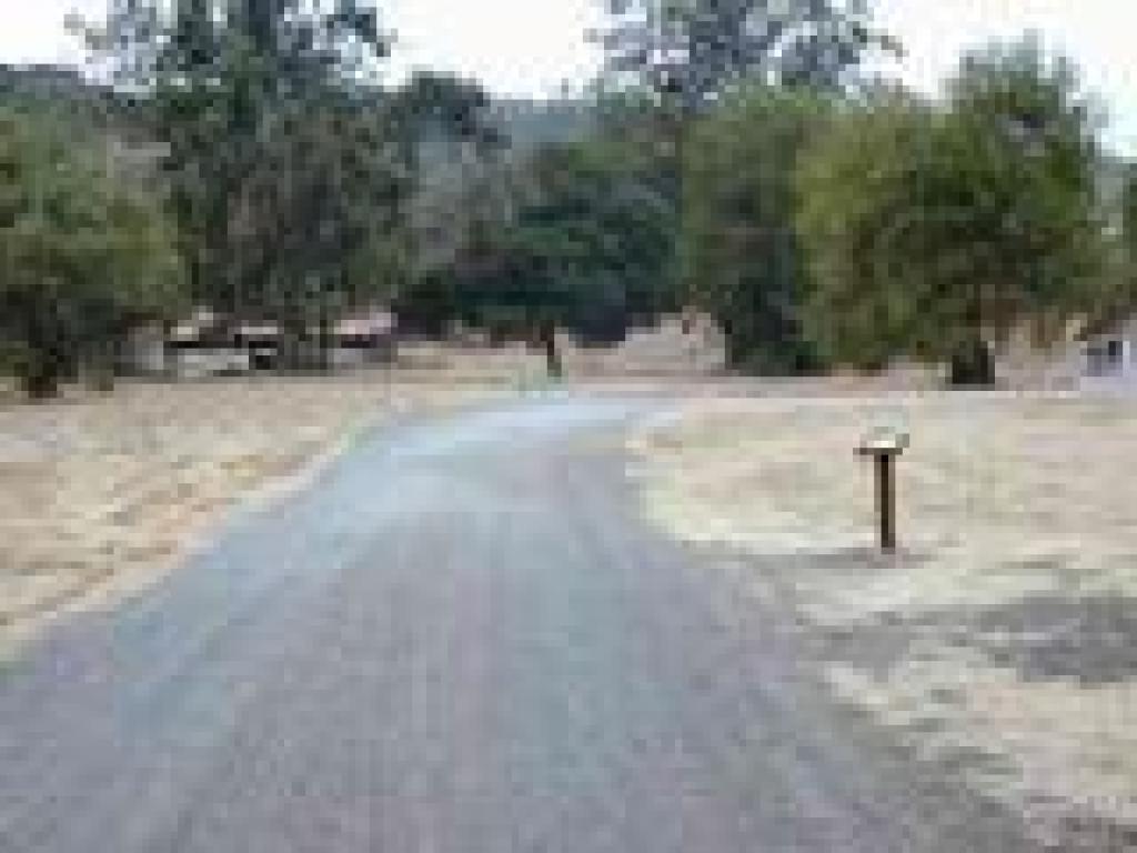 Approaching the start of the hiking trail