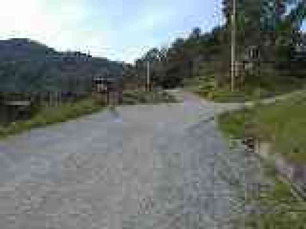Approaching junction and Phoenix Lake