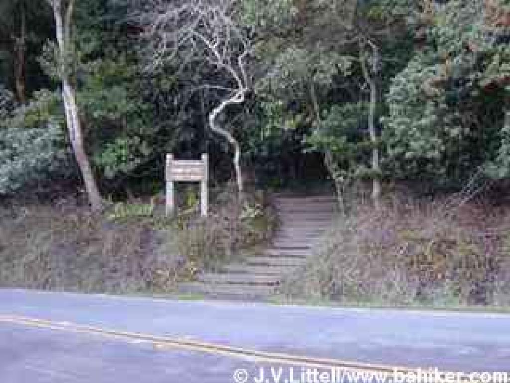 Preserve entrance