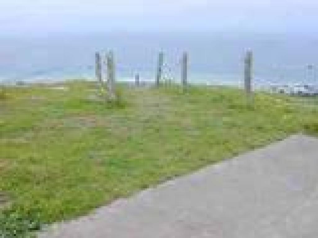 Fences guide hikers downhill