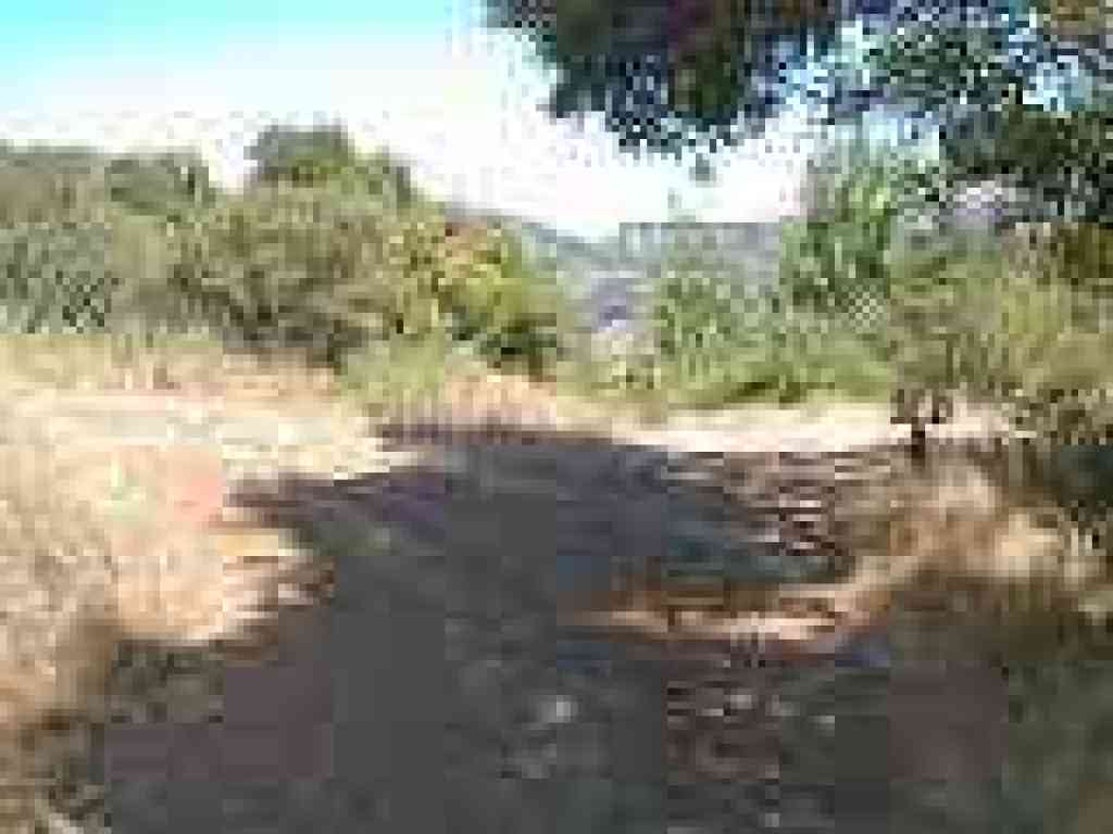 Junction with path to Montebello Road