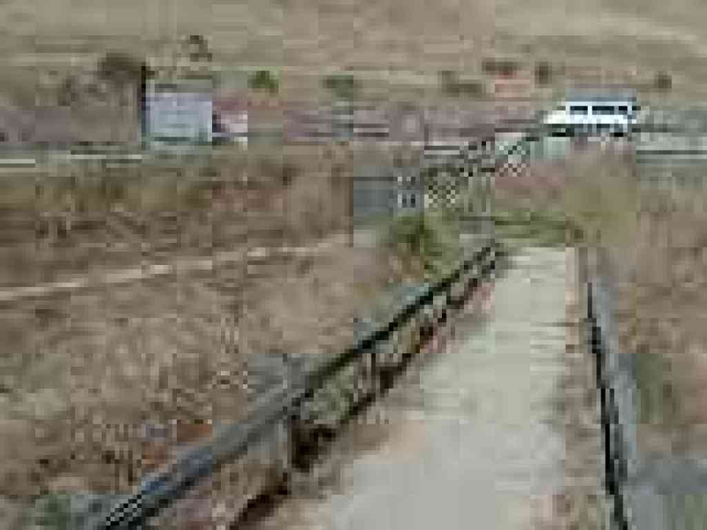 Trail gently descends